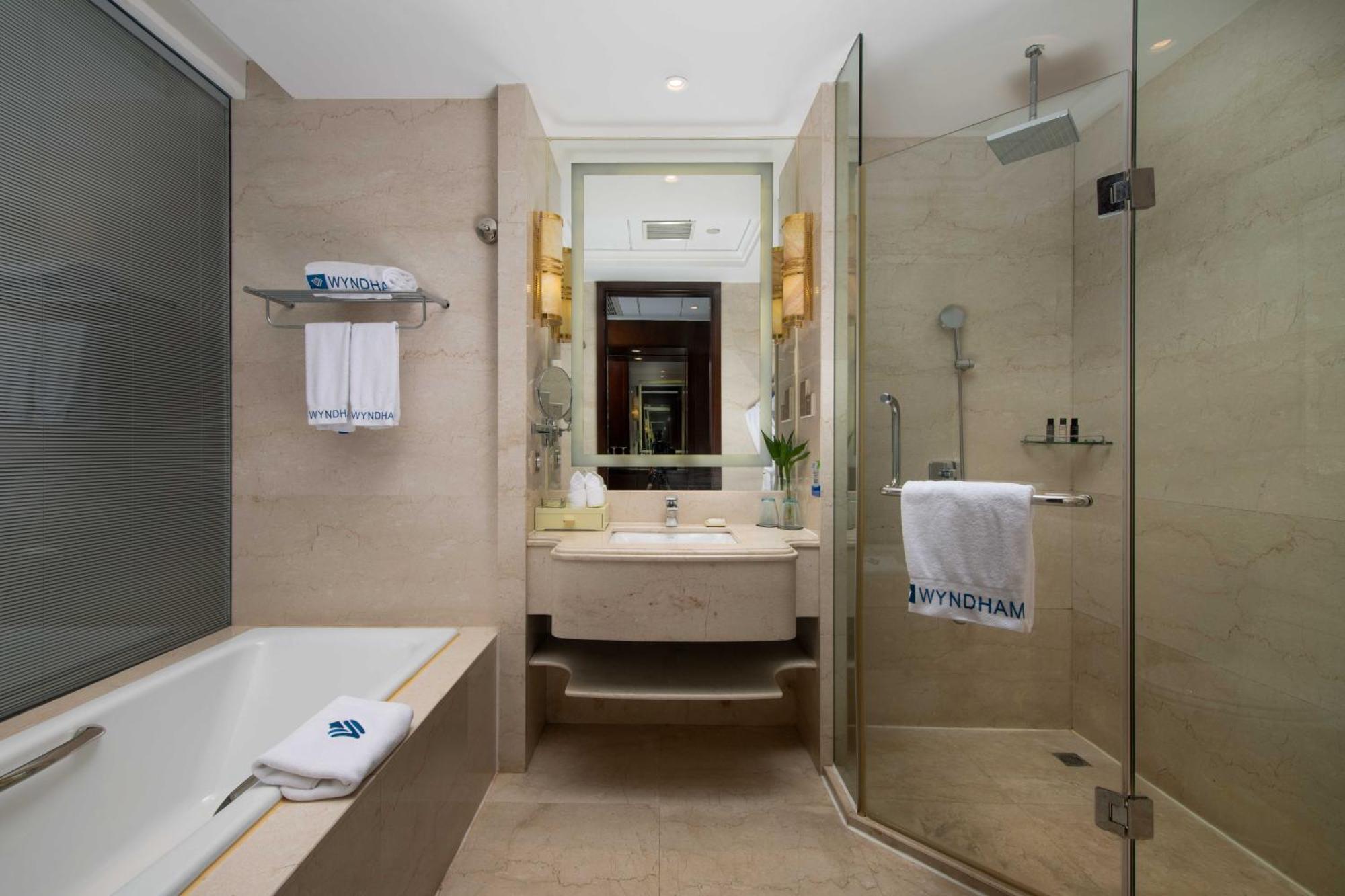 Wyndham Grand Plaza Royale Changsheng Jiangyin Eksteriør billede